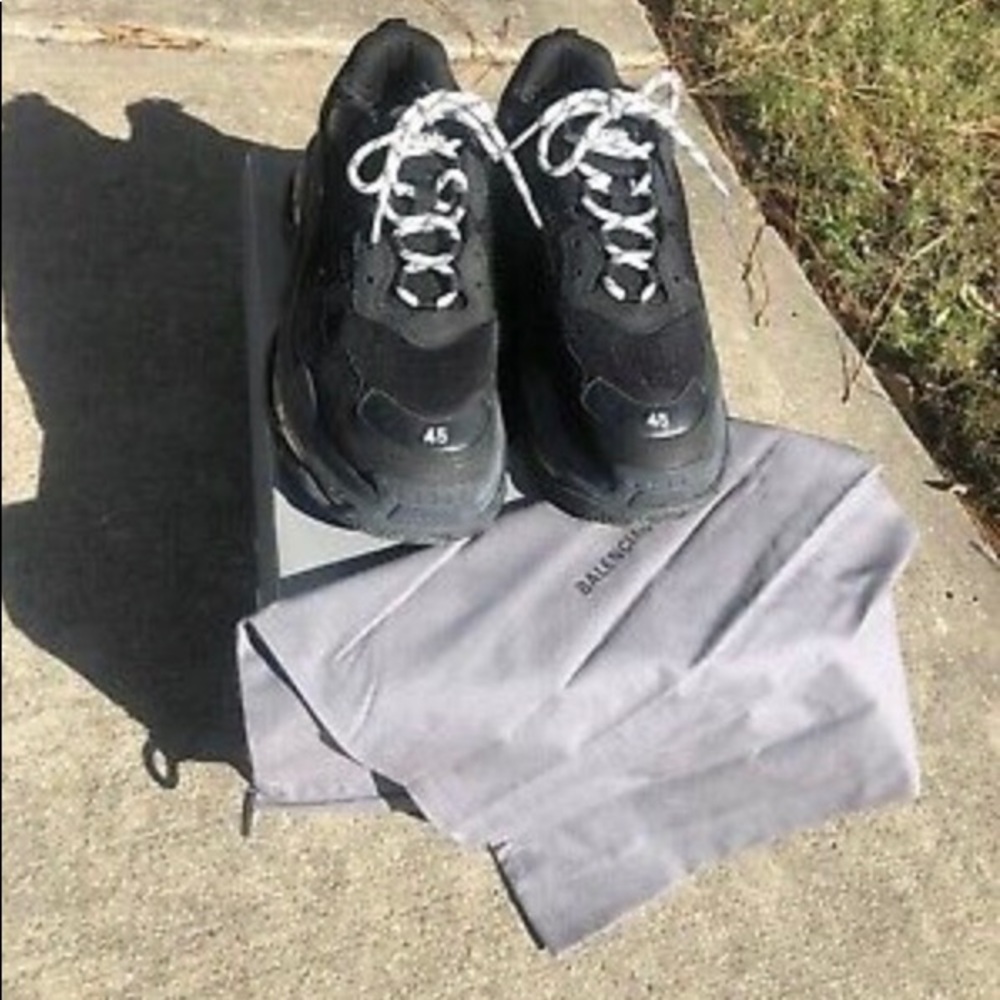Balenciaga Triple S ( Black )